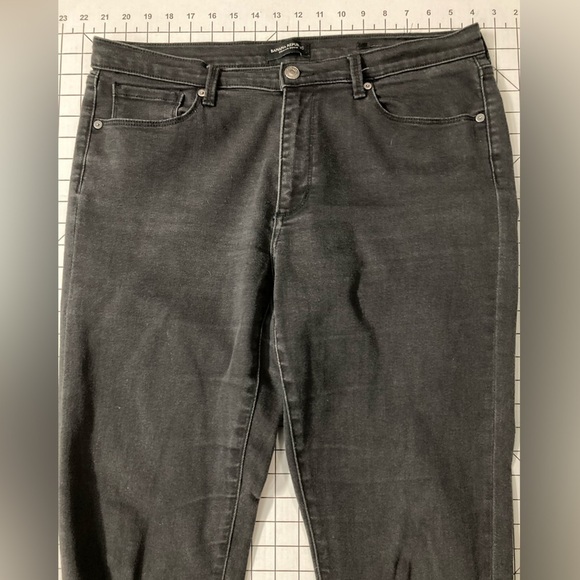 Banana Republic Women’s Size 32 Black Skinny Jeans - Picture 2 of 9